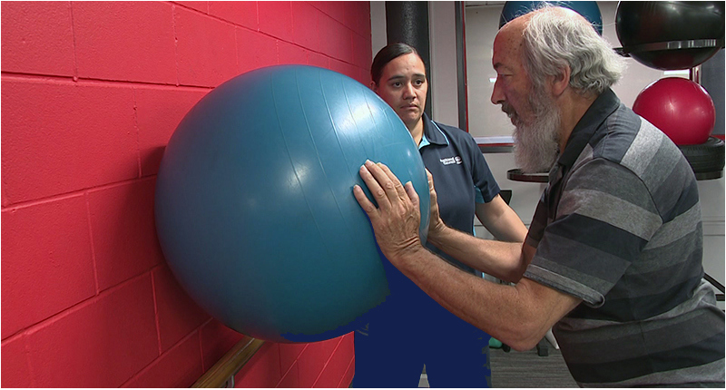 Stacey Koia trains Allan Elliot who has been living with Parkinson's for over 40 years 